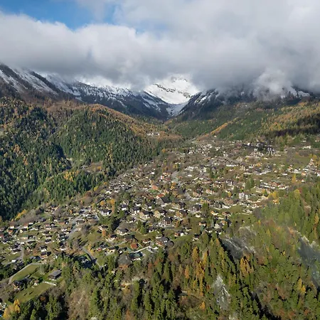 Austral 105 By Interhome *